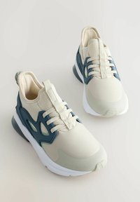 Unselected, neutral colourblock