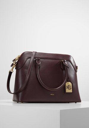 Donkerbruine leren handtas met dubbele handvatten, een schouderriem, goudkleurige hardware en een gouden logotag met "RLL" aan de voorkant.