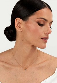 Live Diamond Halsband - grün- und gelbgoldfarben