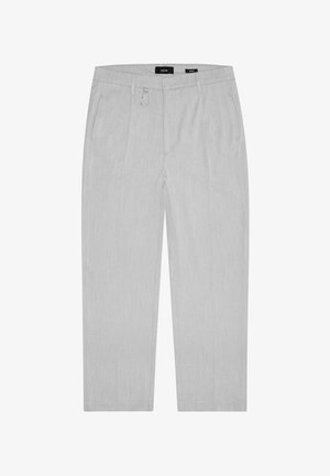 Vaaleanharmaat housut, joissa on hienovarainen tekstuuri. Edessä on pleatit, sivutaskut ja vyölenkit. Suorat lahkeet, minimalistische tyyli.