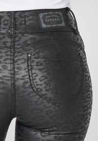 Koroshi Uske traperice - black