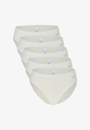 Białe bawełniane majtki zaprezentowane w pakiecie pięciu sztuk. Posiadają gładką teksturę, standardowy pas oraz subtelne logo marki w kolorze pomarańczowym.