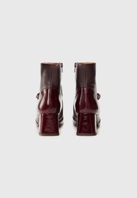 Chie Mihara MYLDA - Wedge Ankle Boots - sucre grape/sucre café/kimera grape