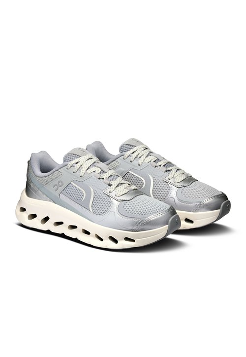 On CLOUDTILT ARC - Trainers - alloy ivory — foto 2
