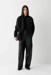 Colmar Originals RELAXED-FIT SCUBA - Užtrauktuku užsegamas treningas - black