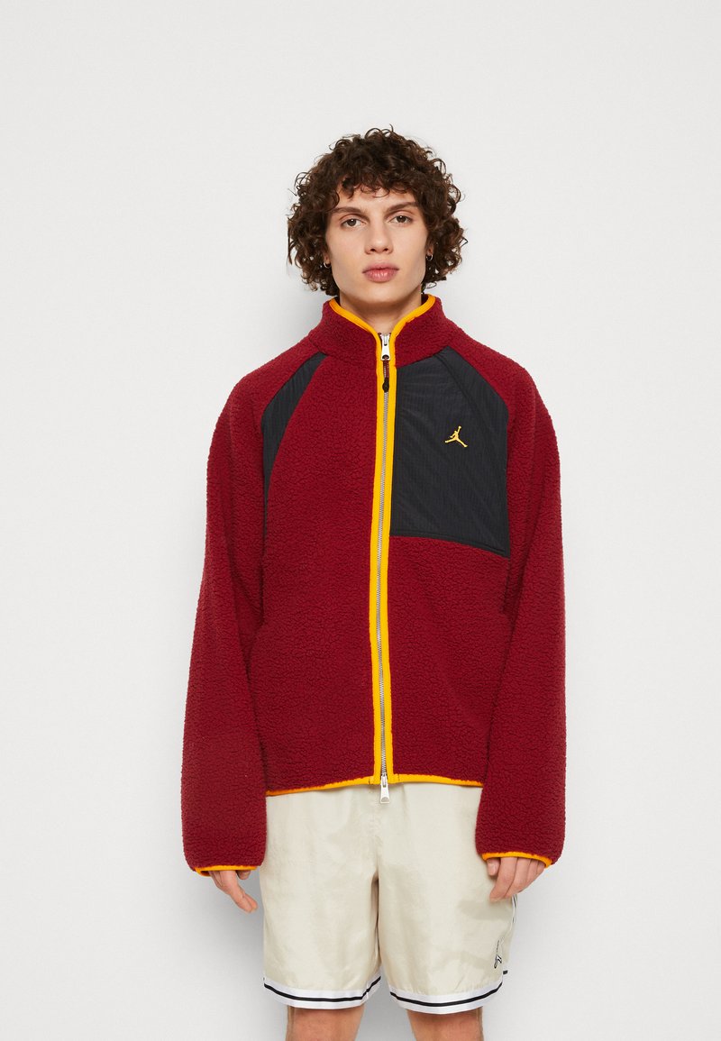 Jordan WINTER Fleece jacket cherrywood red/black/taxi/dark red