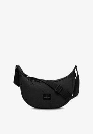 Zwarte schoudertas van duurzaam materiaal, met een ronde vorm, een verstelbare schouderriem en een logo-opdruk aan de voorkant.