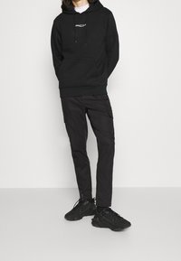 Jack & Jones Felpa con cappuccio - black