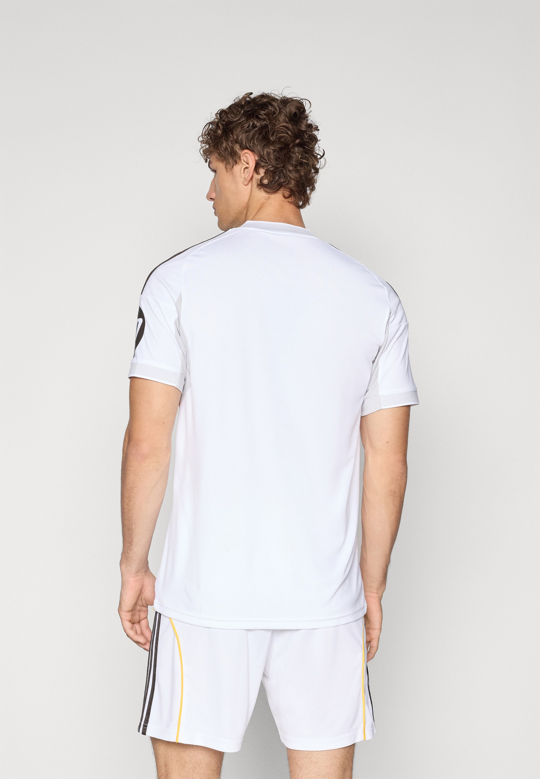 adidas Performance REAL MADRID 25/26 HOME JERSEY - Camisola de