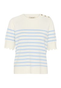 Pull blanc à manches courtes avec des rayures horizontales bleu clair, doté de manches festonnées et de trois boutons décoratifs dorés sur l'épaule.
