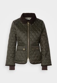 Donkergroen gewatteerd jack met een bruine corduroy kraag, voorritssluiting, twee zakken en geribbelde manchetten. Gouden hardware accenten op de zakken.