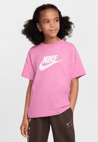 Nike Sportswear TEE FUTURA - Marškinėliai su spaudiniu - magic flamingo