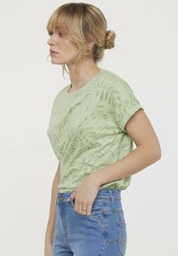 Lee Cooper AFAMA - T-shirt imprimé - matcha