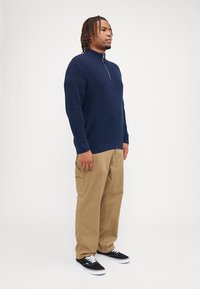 Jack & Jones JPRBLALIAM HALF ZIP  - Strickpullover - naval academy