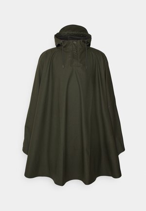 Oliven grøn vandtæt poncho med høj krave, justerbar hætte og trykknaplukning. Har et løst, flydende design.