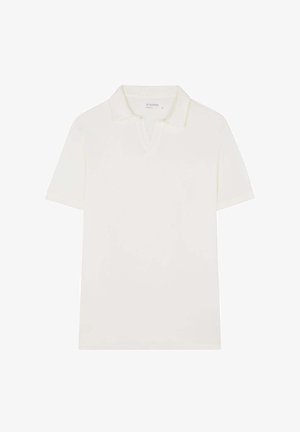 Hvid kortærmet polo shirt med v-hals-design. Lavet af glat stof, udstyret med klassisk krave og minimalistisk stil.