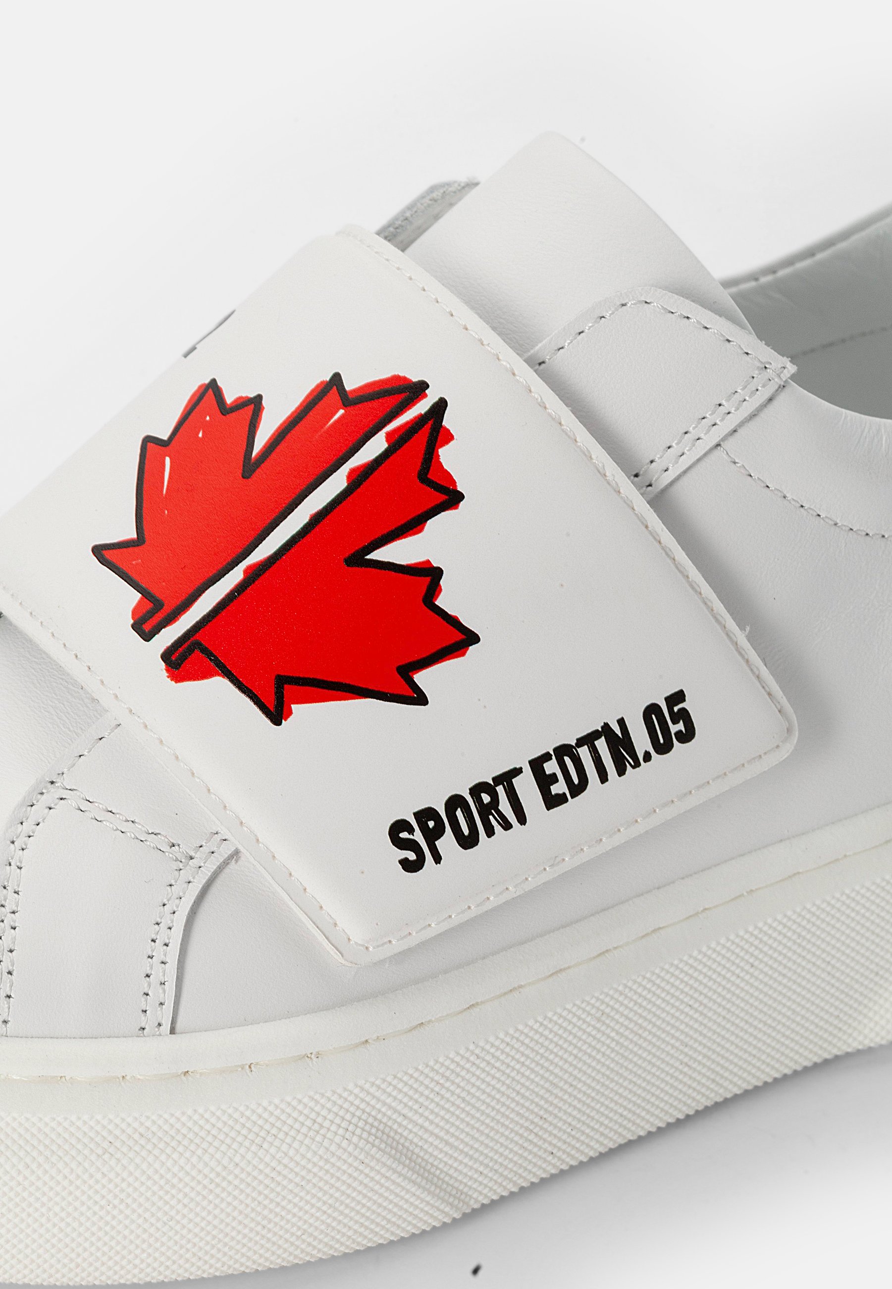 dsquared trainers white