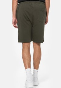 Lonsdale NORMALE PASSFORM FRINGFORD - Pantalones deportivos - olive white