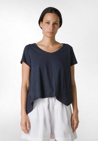 Deha T-shirt med print - dark blue