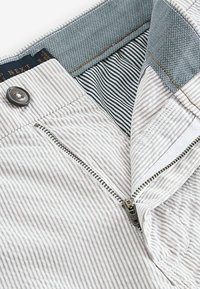 Next STRIPE-REGULAR FIT - Shorts - stone