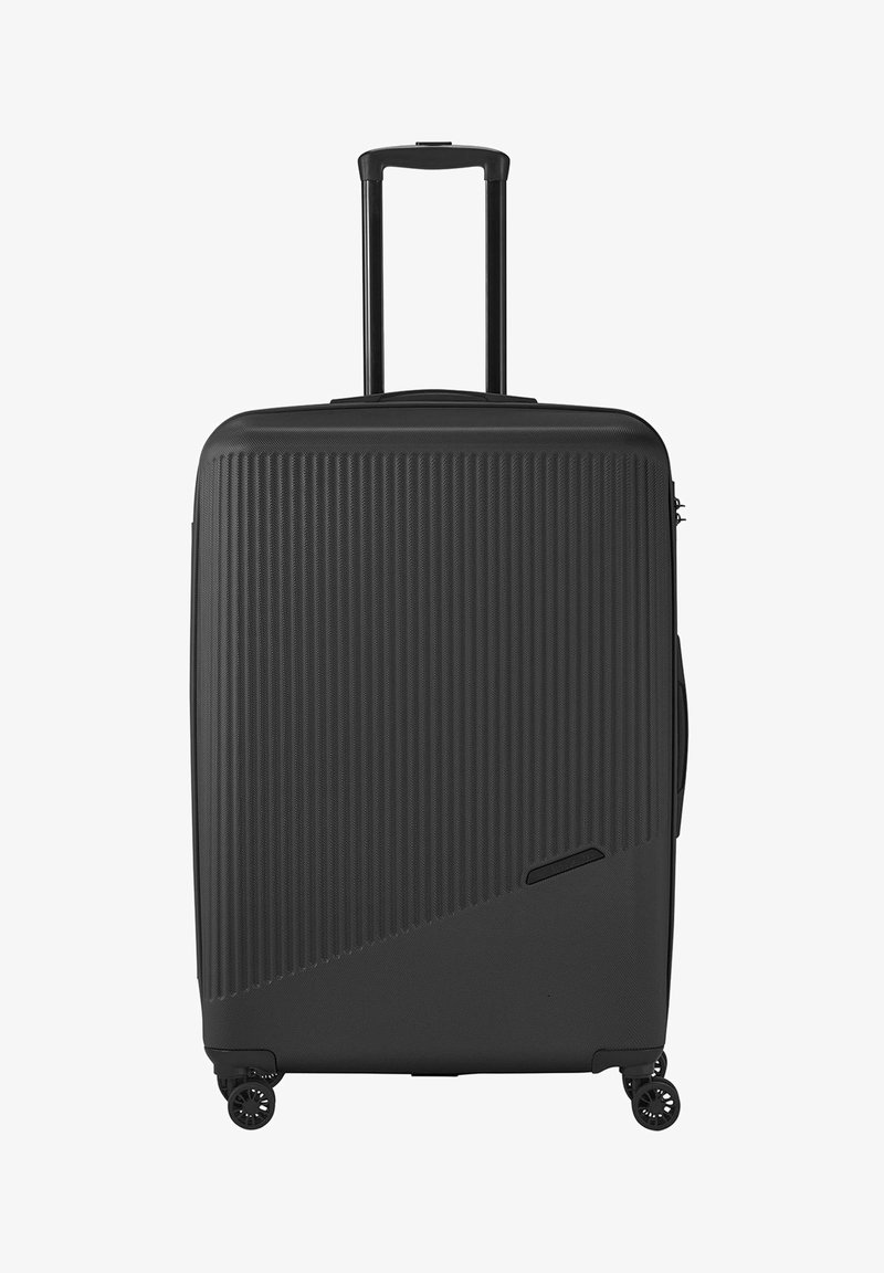 Valise rigide noire avec une texture en stries diagonales, poignée rétractable et quatre roues pour la mobilité. Comprend une fermeture éclair et une poche latérale.