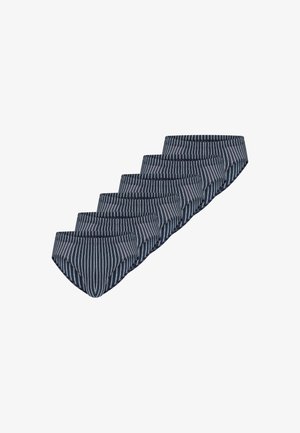 Fem par marineblå stribede underbukser med blød tekstur og elastisk taljebånd, arrangeret på en række, med lodrette hvide striber.