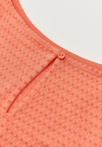 OPUS Basic T-shirt - peachy coral