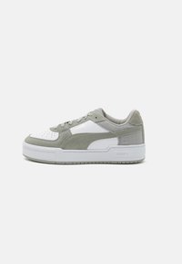Unselected, white/smokey gray