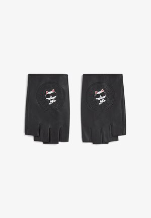 Guantes negros sin dedos de cuero con un círculo perforado y un gato moderno con gafas de sol bordado en la parte trasera.