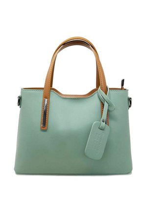Borsa a tracolla verde menta con texture liscia, accenti in pelle marrone, manici doppi e chiusura con zip. Include un'etichetta staccabile.