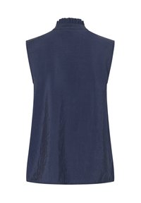 Débardeur marine sans manches avec un col volants, texture lisse et coupe ample. Le tissu semble léger avec un subtil éclat.