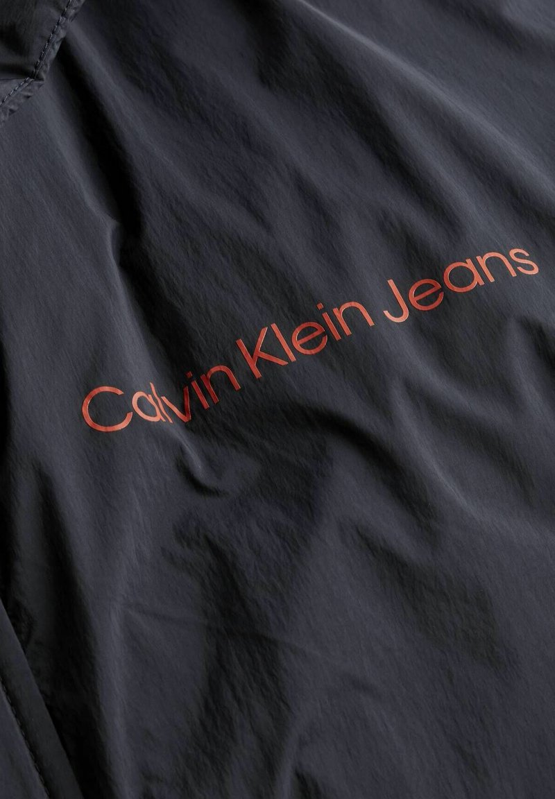 Calvin Klein Jeans Zimní bunda - schwarz
