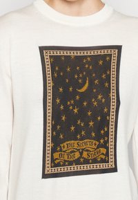 Marella Stickad tröja - white