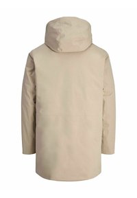 Bežna vodoodporna jakna s kapuco, dolgimi rokavi in ravnim krojem. Gladek material in minimalističen dizajn brez vidnih dodatkov.