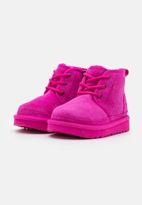UGG NEUMEL - Botins de atacadores - rock rose