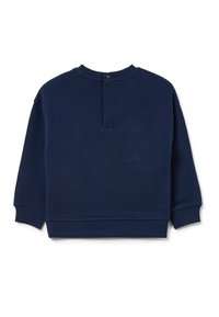 Felpa blu navy con scollatura rotonda, maniche lunghe e polsini a coste. Presenta un dettaglio a bottone sul retro del collo. Texture liscia.