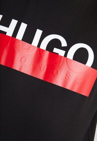 HUGO T-shirts print - black