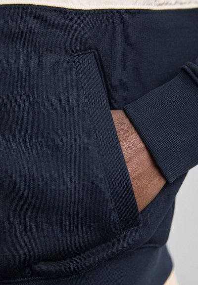 Emporio Armani Pilotska jakna - iconico blu navy