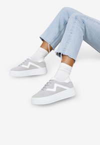 Bosanova Zapatillas - gris