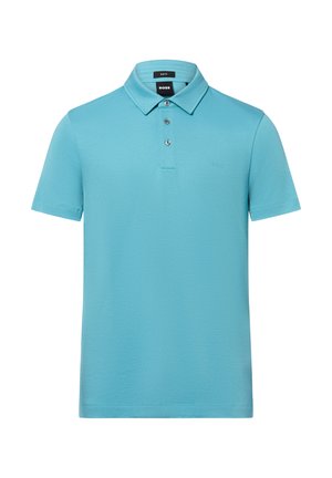 Hellblaues, eng anliegendes Poloshirt mit kurzen Ärmeln, dreiknöpfiger Knopfleiste und dezentem Markenlogo auf der Brust.