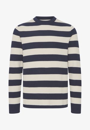 Gebreide crewneck trui met brede marineblauwe en crèmekleurige horizontale strepen, lange mouwen en een zachte textuur.