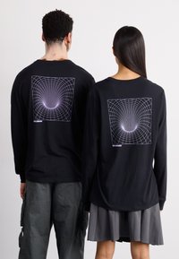 Salomon DIGITAL SWAMP TEE UNISEX - Μπλούζα με μακριά μανίκια - deep black