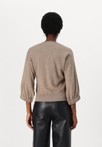 Repeat Vesta - taupe