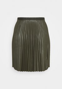 Plisserad kjol i mörk olivgrön konstläder med en texturerad yta, elastisk midja och rak nederkant.