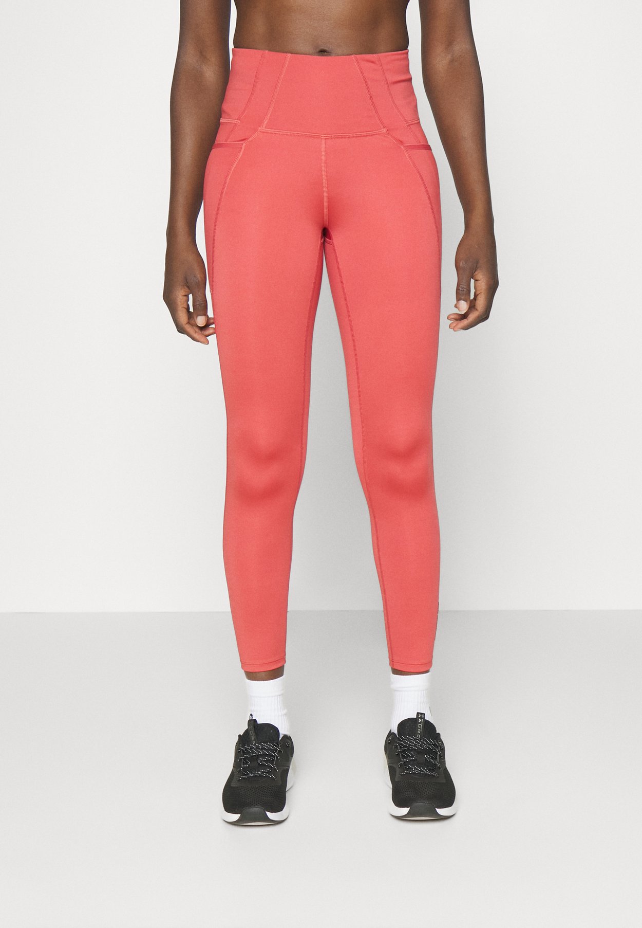 SHAPE SHIELD HIGH RISE POCKET