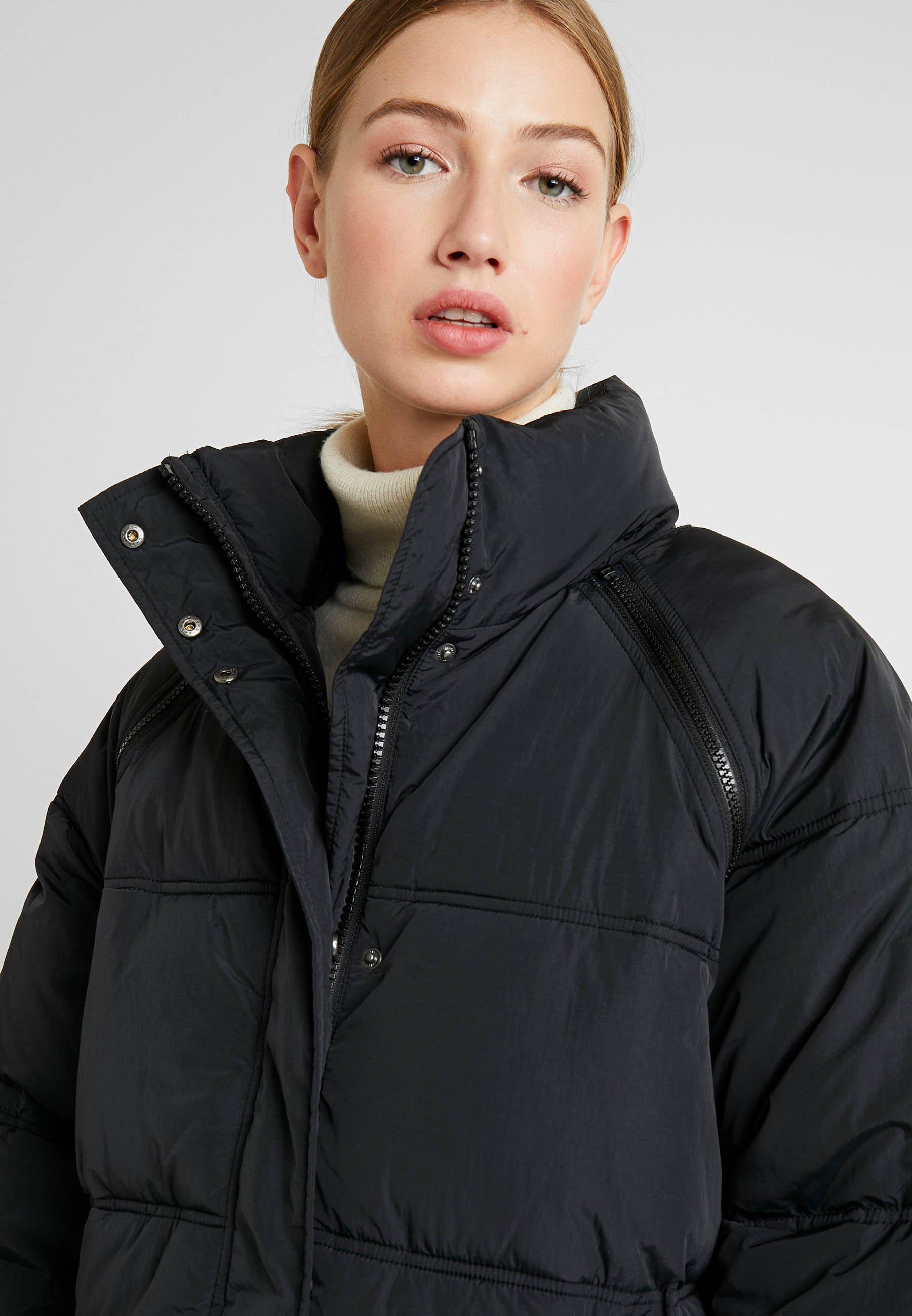 Weekday FELICITY PUFFER JACKET Vinterjakke blacksvart Weekday FELICITY PUFFER JACKET Vinterjakke blacksvart