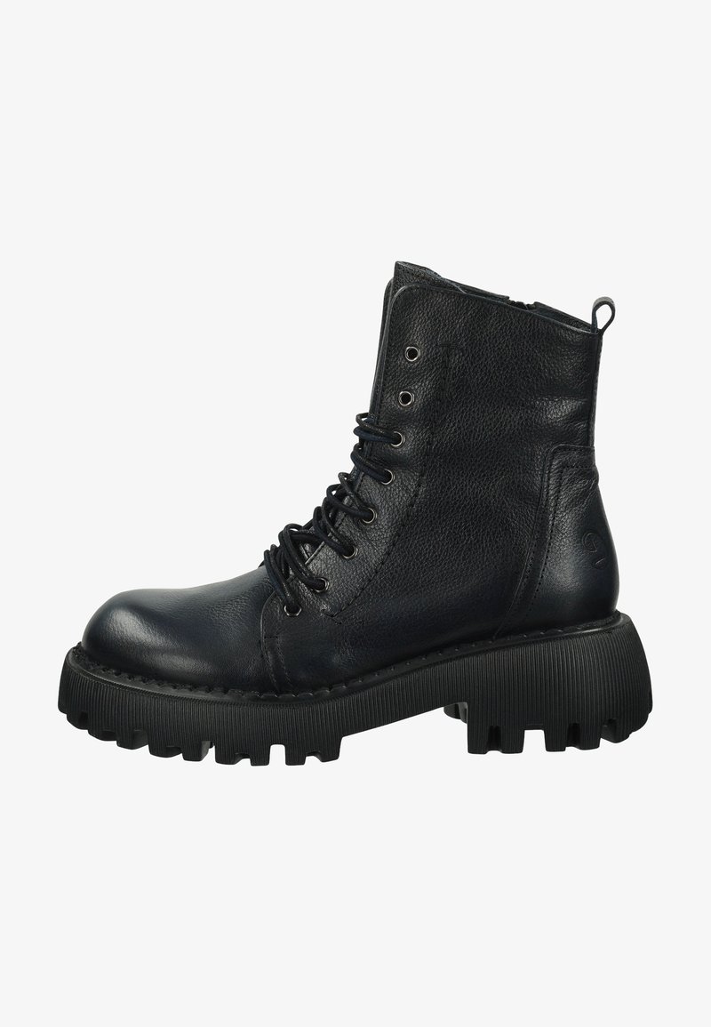 Czarne skórzane botki za kostkę z fakturowanym wykończeniem, okrągłym noskiem, sznurowanym przodem oraz masywną, ryflowaną podeszwą. Posiadają boczny zamek dla łatwego zakupu.