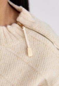 Even&Odd Pulover - off-white