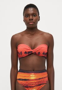 It's Now Cool THE TWIST BANDEAU - Vrchný diel bikín - orange