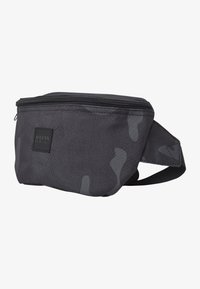 Sélectionné, dark camo